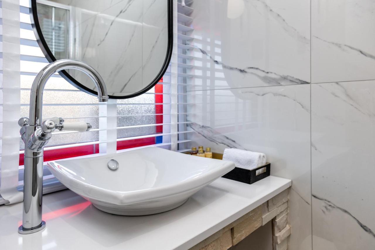 Pamper Yourself In Our Double Sized Copper Tub -2 Bedroom Villa Inverness Luaran gambar